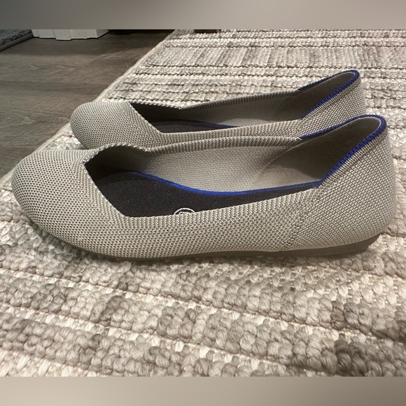 Rothy’s the flat. Retired silver. Size 7.5. Like NEW! - Picture 2 of 4